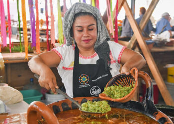 Fotos: IGAVEC // Reconocen el trabajo realizado por las cocineras tradicionales al darle vida a este festival.