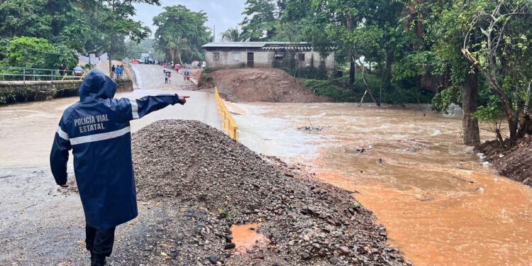 Foto: Gobierno de Oaxaca // Rebasados, los ríos de respuesta rápida, principalmente en la zona de la Cuenca del Papaloapan.