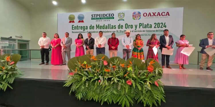Foto: Captura de video STPEIDCEO // Ceremonia de entrega de medallas.