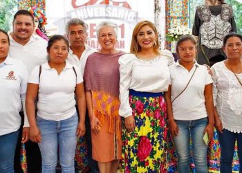 Se entregaron diplomas a los alumnos que concluyeron su educación en la modalidad abierta en este ciclo escolar que finalizó.