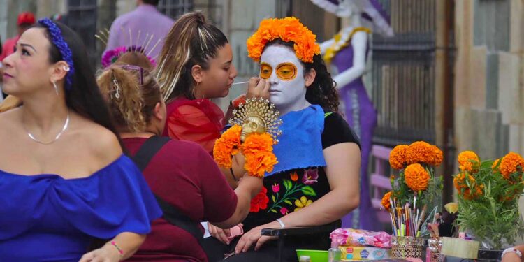 Foto: Luis Alberto Cruz // Se prevé una legión de “pintacaritas” en el Andador Turístico.