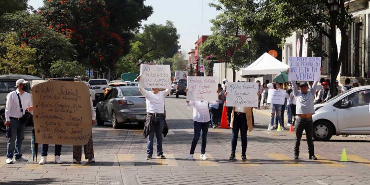 Foto: Archivo El Imparcial // Protesta de trabajadores del Poder Judicial en Oaxaca.