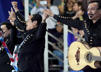 Los Tigres del Norte apoyan a Kamala Harris en la contienda electoral de EE. UU.