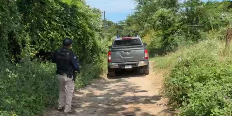 Hallan camioneta con cartuchos percutidos en la Novena Sección de Juchitán