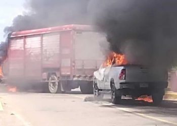Disturbios en Villahermosa deja vehículos, comercios quemados y policías lesionados
