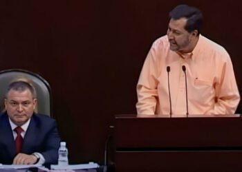 El momento en que Fernández Noroña llamó “asesino” a García Luna en el Congreso