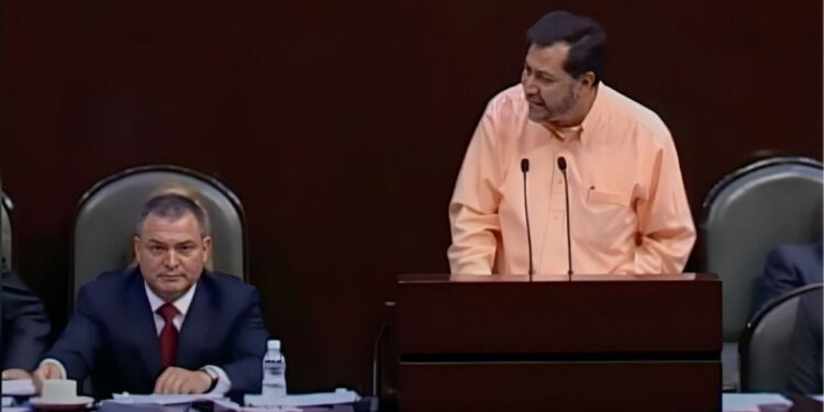 El momento en que Fernández Noroña llamó “asesino” a García Luna en el Congreso