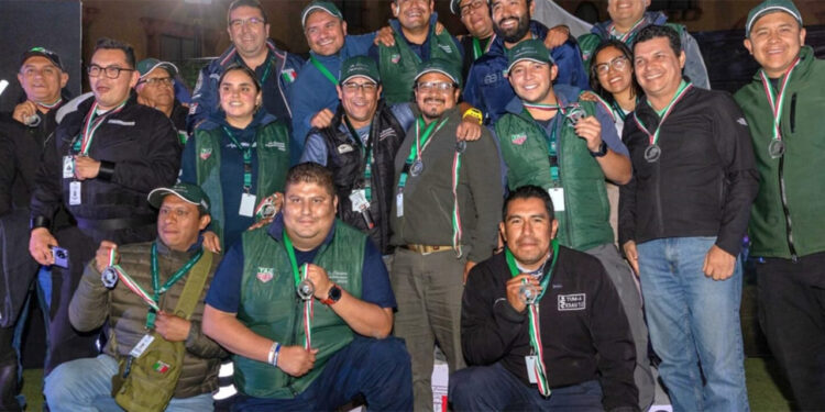 Médicos preparan juego de béisbol