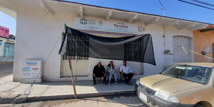 Escala paro laboral en el Monte de Piedad de Oaxaca