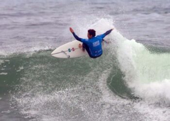 Sebastián Williams, campeón panamericano de surf