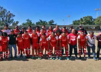 Fotos: Leobardo García Reyes // Deportivo Viguera no pudo anotar a pesar de haber logrado dominar a la UABJO.