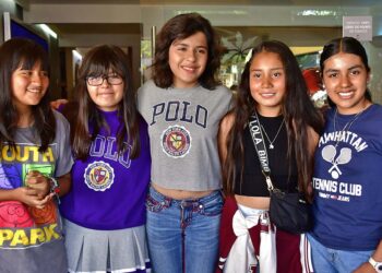 Fotos: Rubén Morales // Violetta e Isabella festejaron al lado de sus amiguitas.