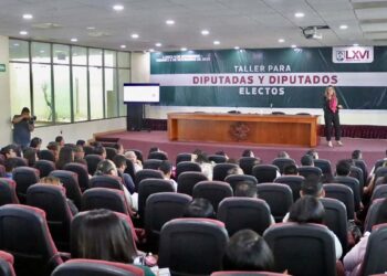 Foto: Congreso de Oaxaca // Dan taller para diputadas y diputados electos.