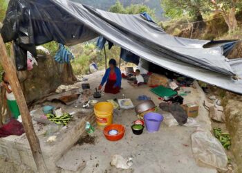 Foto: Luis Alberto Cruz // Ante los bajos ingresos, familias de al menos 11 municipios de Oaxaca sobreviven con 42 pesos diarios.