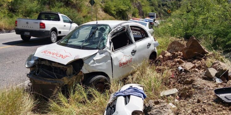 Afortunadamente no se registraron lesionados en el accidente.