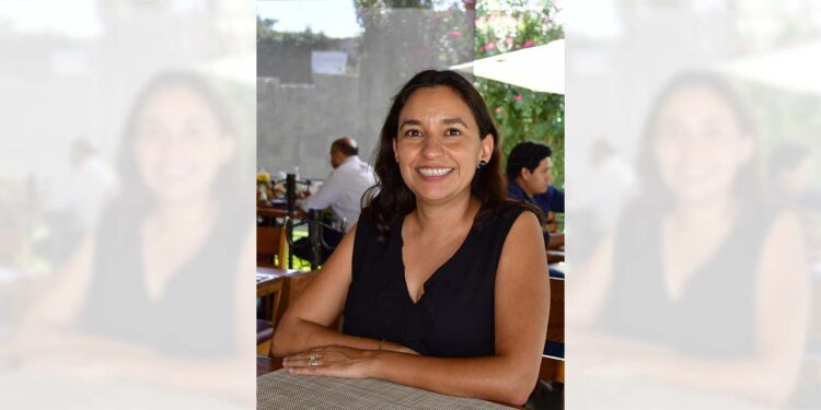 Fotos: Rubén Morales // Ángeles Bolaños Cacho agradeció las atenciones que recibió en su día.