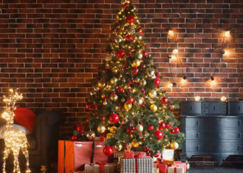 ¿Cuándo se debe colocar el árbol de navidad y nacimiento en los hogares?