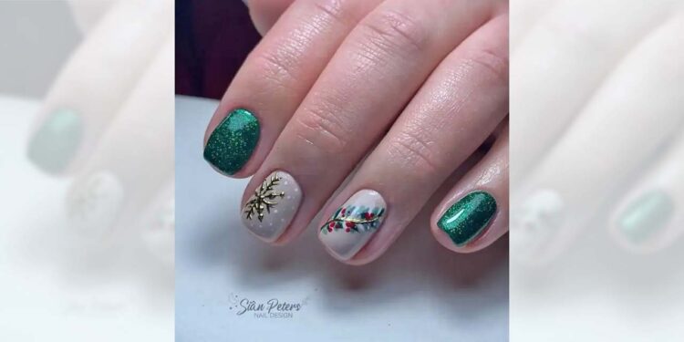 Uñas con motivos navideños