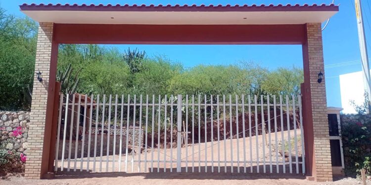 Descuido e irresponsabilidad de directivos y docentes de la UBJG sede Cuicatlán.