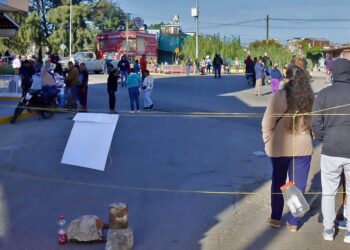 Fotos: Luis Alberto Cruz // Durante la protesta impidieron el tránsito vehicular con la colocación de mecates.