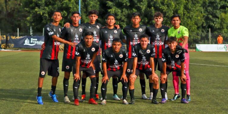 Dragones de Oaxaca sigue como el mejor equipo de Oaxaca.