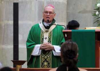 Foto: Adrián Gaytán // El arzobispo Pedro Vásquez Villalobos en su homilía dominical.