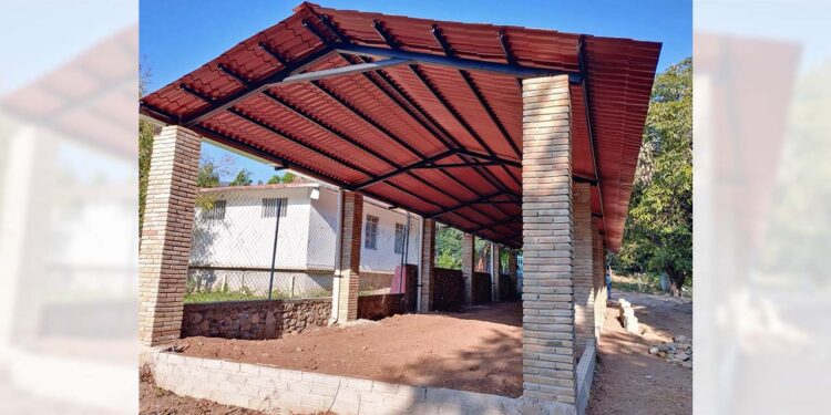 El barrio El Llano invirtió el recurso económico en obras de beneficio social.