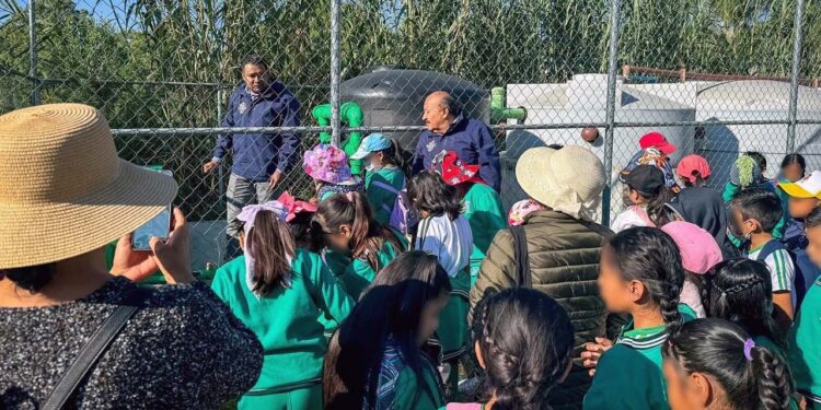 El recorrido ayudó a concientizar a los menores sobre el uso del agua.