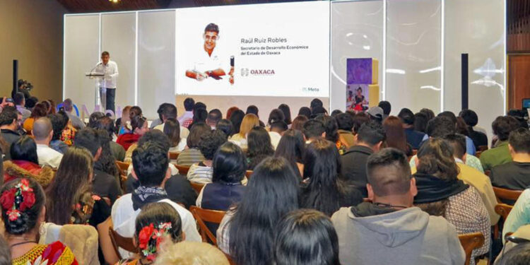 Foto: cortesía // El titular de la Sedeco, Raúl Ruiz Robles, inauguró “Meta Day” en el Centro de Convenciones.