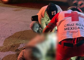El afectado sufrió una caída y quedó inconsciente en el lugar del incidente.