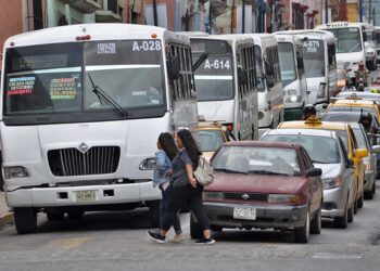 Foto: Adrián Gaytán // El caos del tránsito citadino fue sometido a estudio por parte del BID.