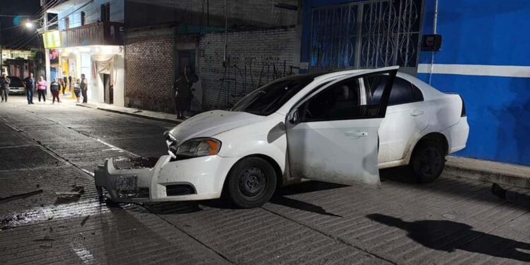 El exceso de velocidad, las distracciones, la ebriedad y el cansancio son las principales causas de accidente.