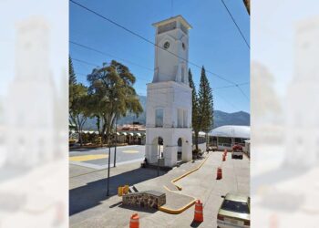 El reloj se encuentra descompuesto desde hace varios días.