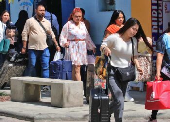 Foto: Adrián Gaytán // El turismo se retira de Oaxaca dejando jugosas ganancias a turisteros.