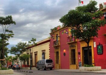 Disfruta de un paseo en  el Andador García Vigil