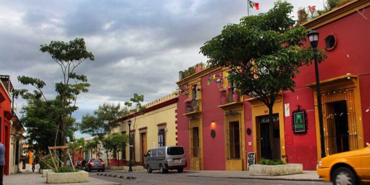 Disfruta de un paseo en  el Andador García Vigil