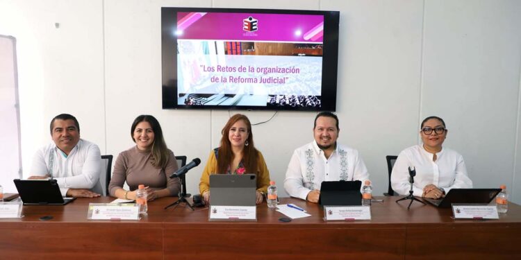 Foto: IEEPCO // En el IEEPCO se llevó a cabo el panel Los Retos de la Organización de la Reforma Judicial.