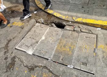 Foto: Jesús Santiago // Estructuras en mal estado en Hidalgo y 20 de Noviembre.
