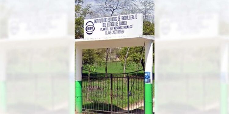 Fue encontrado sin vida detrás del edificio del Instituto de Estudios de Bachillerato.