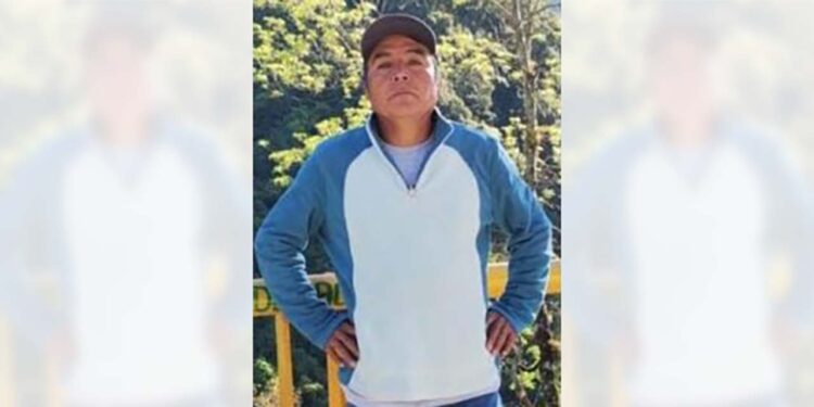 Fue visto por última vez en la colonia Villa de las Flores, de la Ciudad de Tlaxiaco.