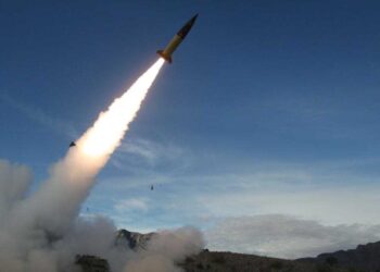 ¿Una nueva fase de la guerra? Ucrania ataca Rusia con misiles estadounidenses ATACMS