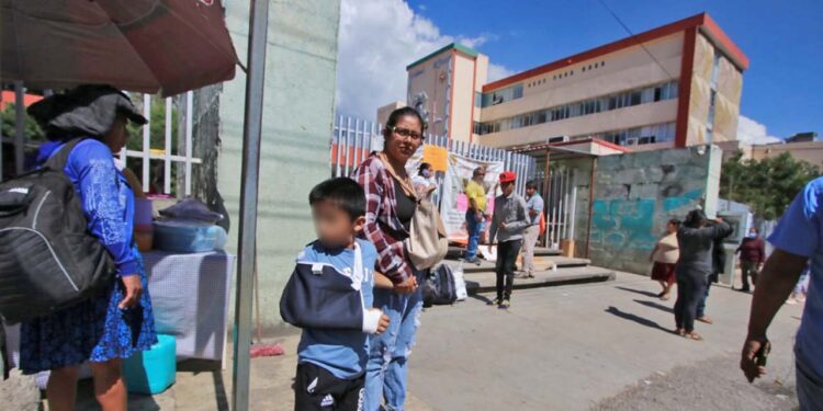 Foto: Adrián Gaytán // Hospital Civil Dr. Aurelio Valdivieso no ha visto mejora alguna con el traspaso al IMSS-Bienestar.