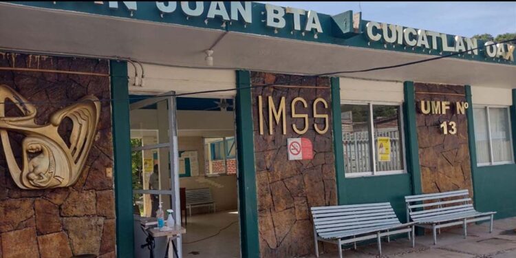 Informan en la UMF de Cuicatlán sobre el cáncer de próstata.