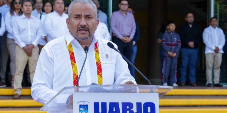 México necesita una revolución de conciencias: Rector Cristian Carreño