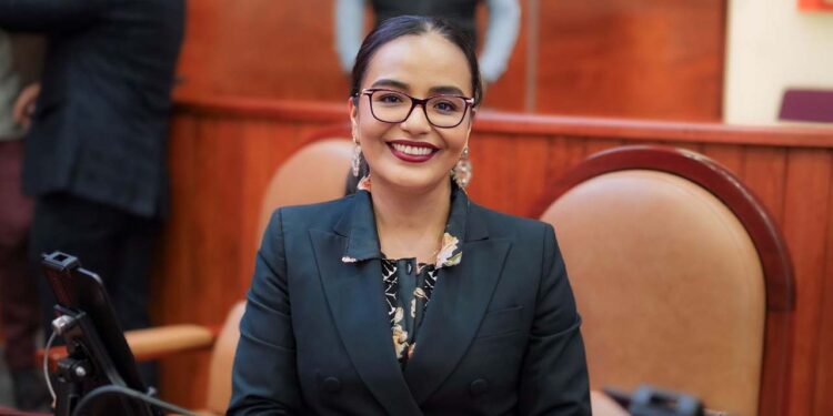 Foto: Archivo El Imparcial // La diputada Liz Arroyo rinde este día su Tercer Informe de trabajo legislativo.