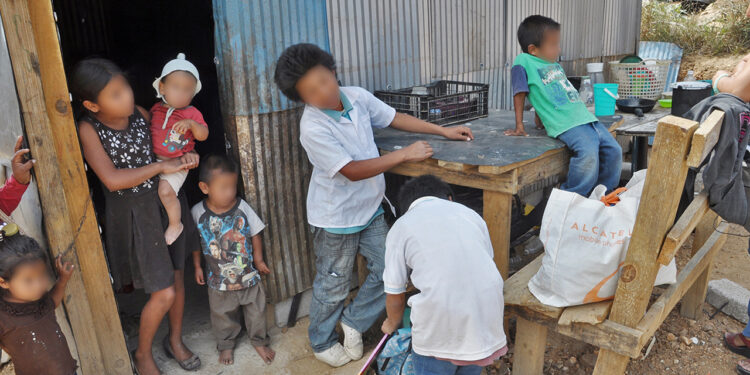 Foto: Adrián Gaytán // Los casos de desnutrición severa aumentan en Oaxaca, principalmente en menores de edad.