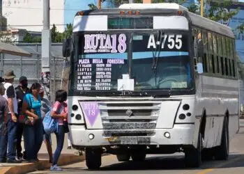 Foto: Adrián Gaytán // La ciudadanía, con nulas garantías de mejoramiento del servicio del transporte urbano.