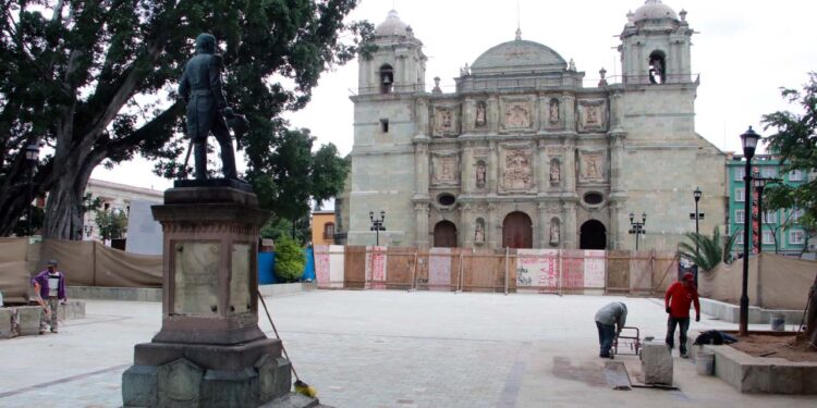 Foto: Adrián Gaytán // La remodelada Alameda de León.