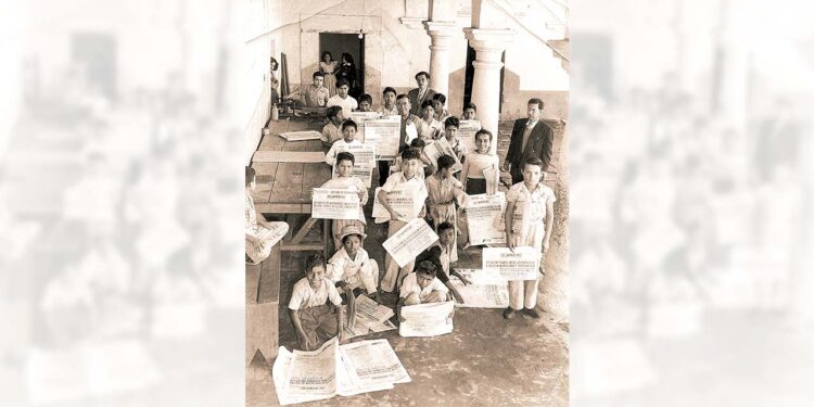 Foto: Archivo El Imparcial // Los voceadores hoy como hace 73 años, listos para salir a las calles a poner en sus manos la edición del día del EL IMPARCIAL, El Mejor diario de Oaxaca.