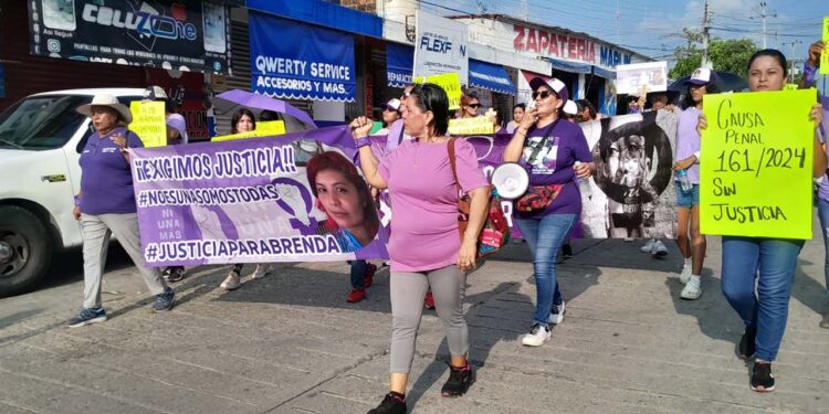 Foto: Floriberto Santos // Marcha en demanda de justicia por la muerte de Brenda Aimé Santiago.